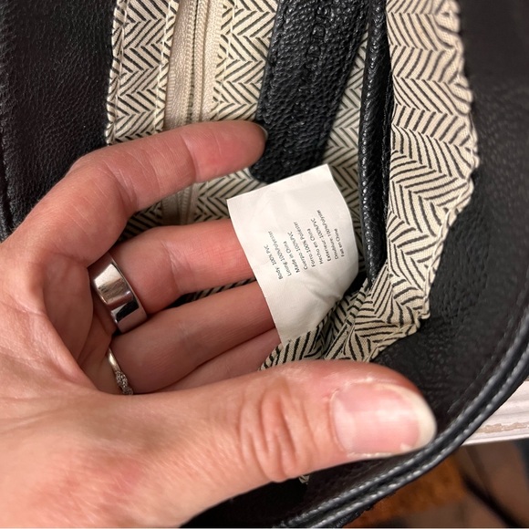 Steve Madden Hobo Cross Body w/Chain Purse Handbag Black Gold - Picture 9 of 11